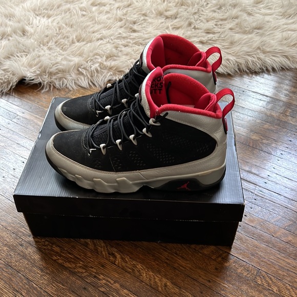 Air Jordan 9 Retro - Picture 3 of 4
